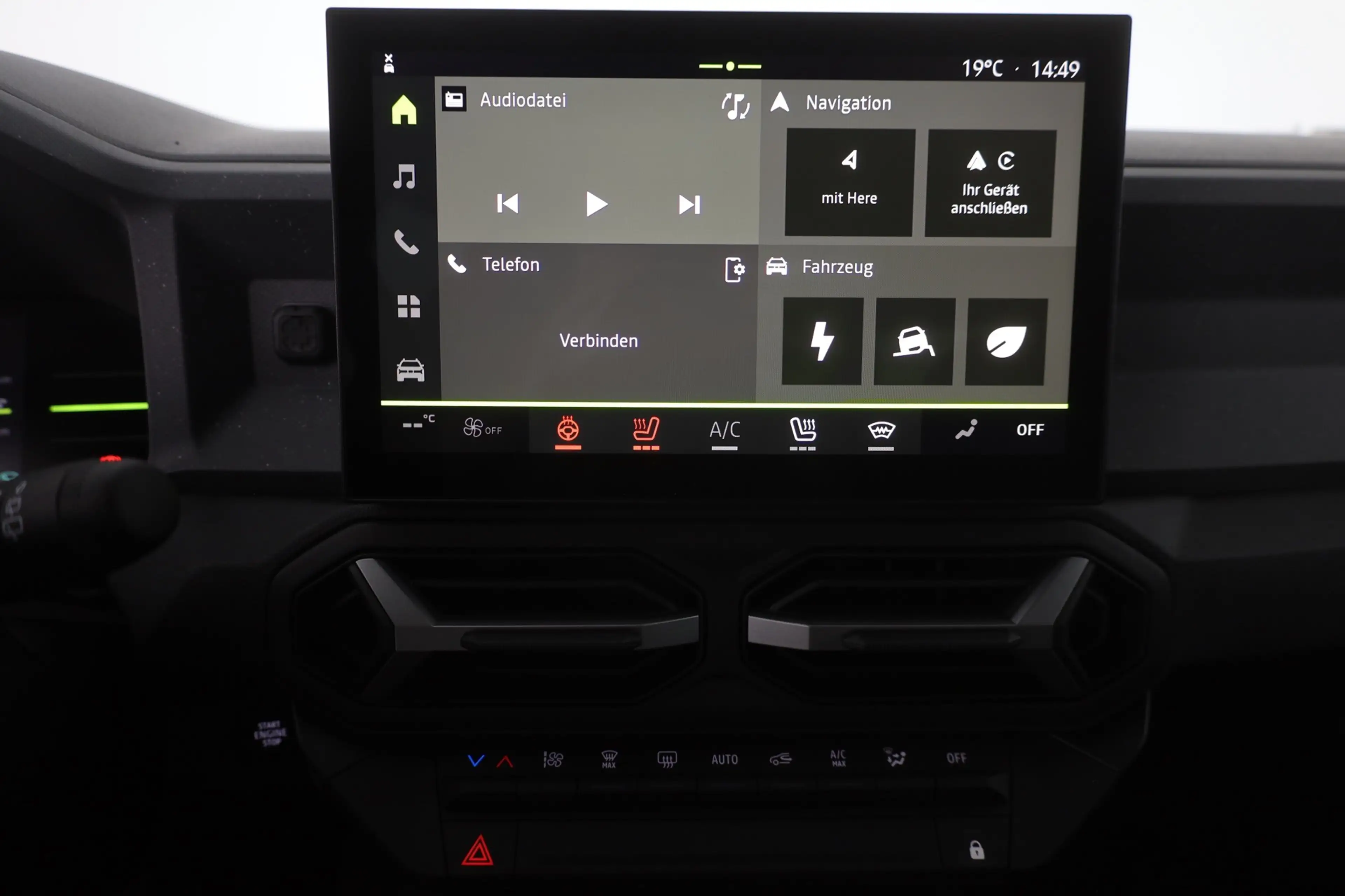 Dacia Duster Hybrid 155 Aut. LED ACC Navi — photo 12