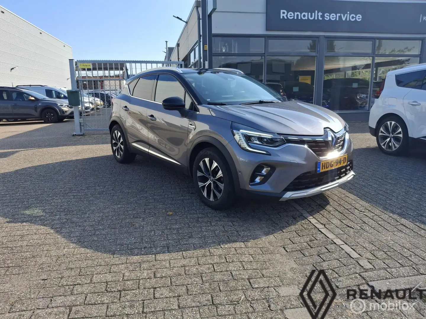Renault Captur 1.3 mild hybrid 140 techno Gris - 1