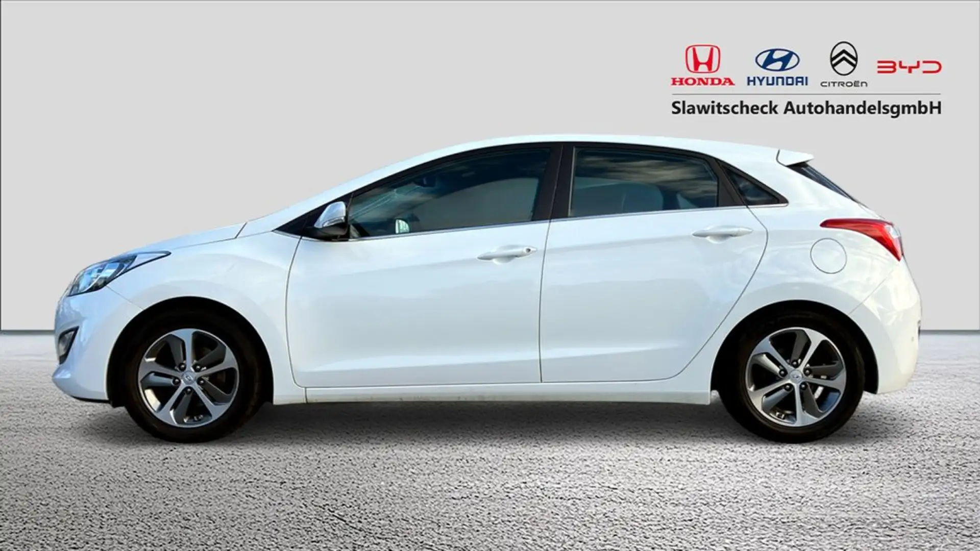 Hyundai i30 1,4 CRDi Comfort Weiß - 2