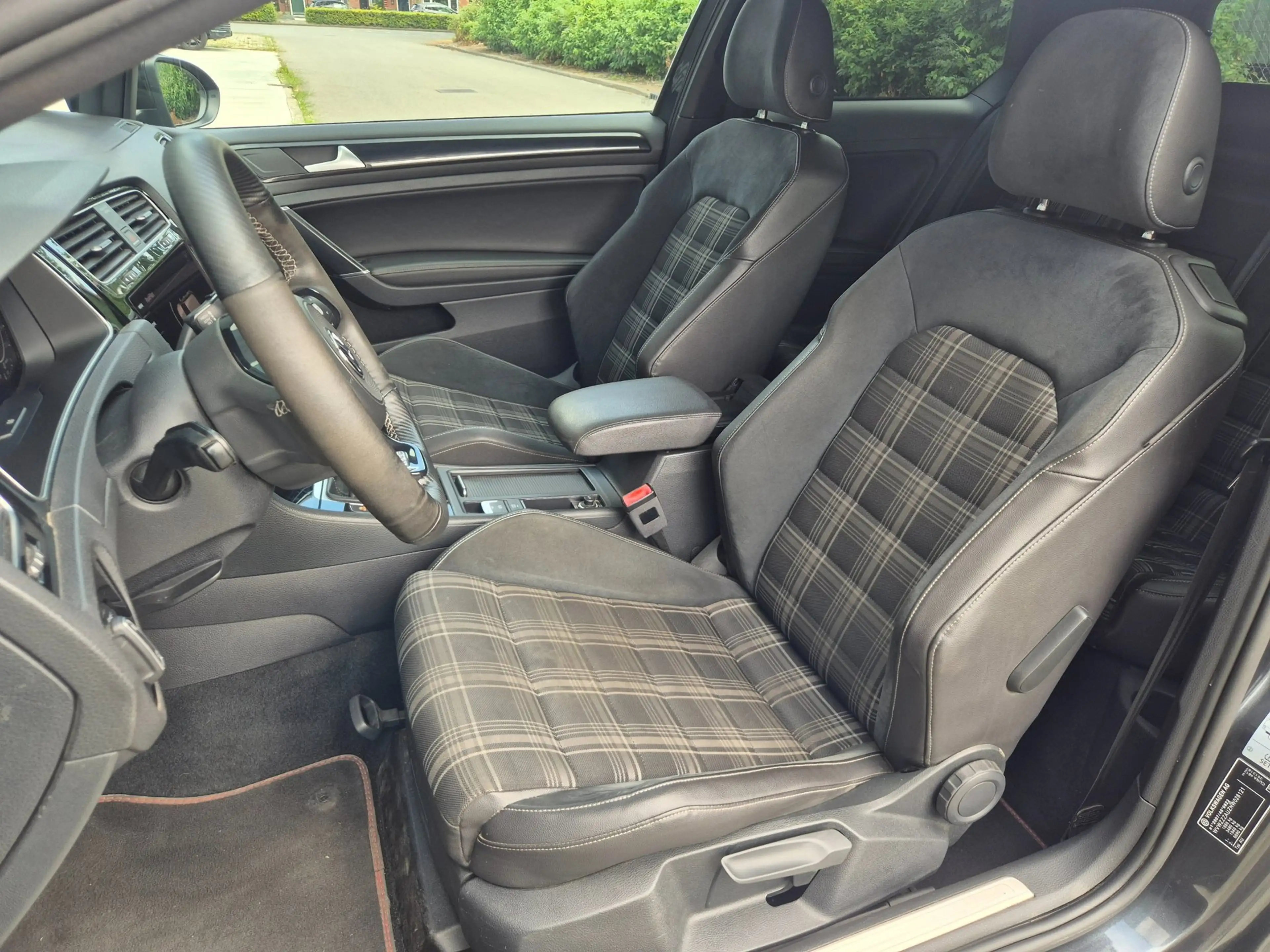 Volkswagen Golf GTD 2.0 TDI 7.5 3-deurs 6-bak DIKSTE VAN NL!!! — photo 10