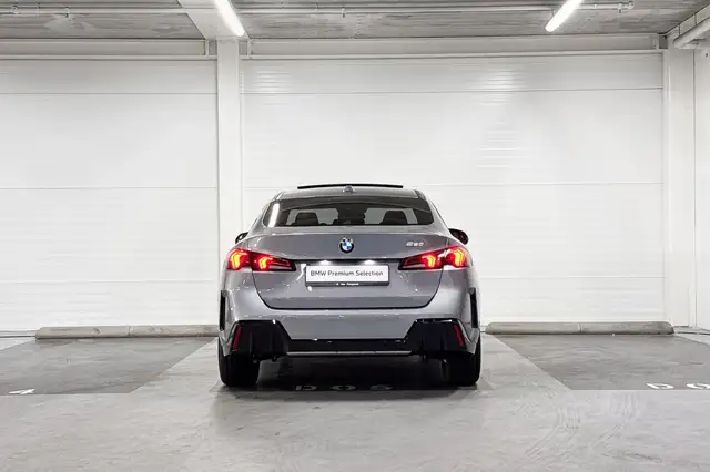 BMW 2 Series view 8