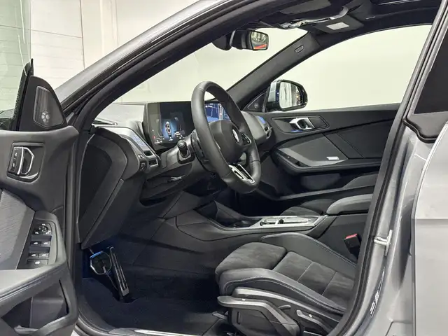 BMW 2 Series view 9