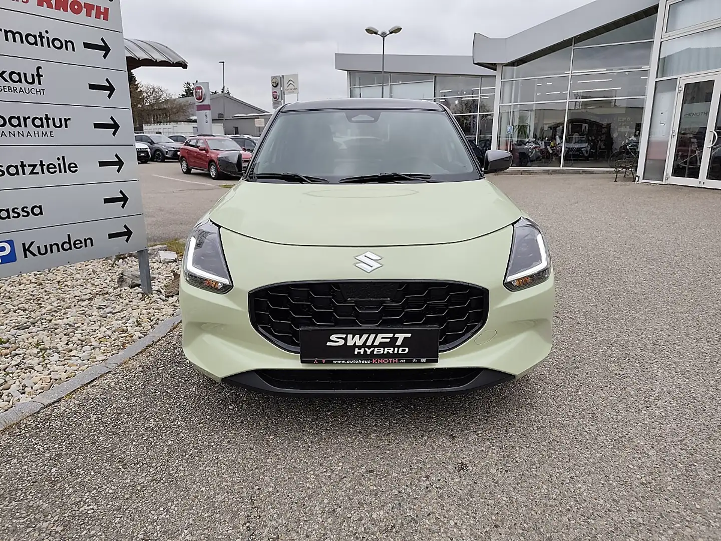 Suzuki Swift 1,2 Hybrid Shine CVT Aut. Gelb - 2