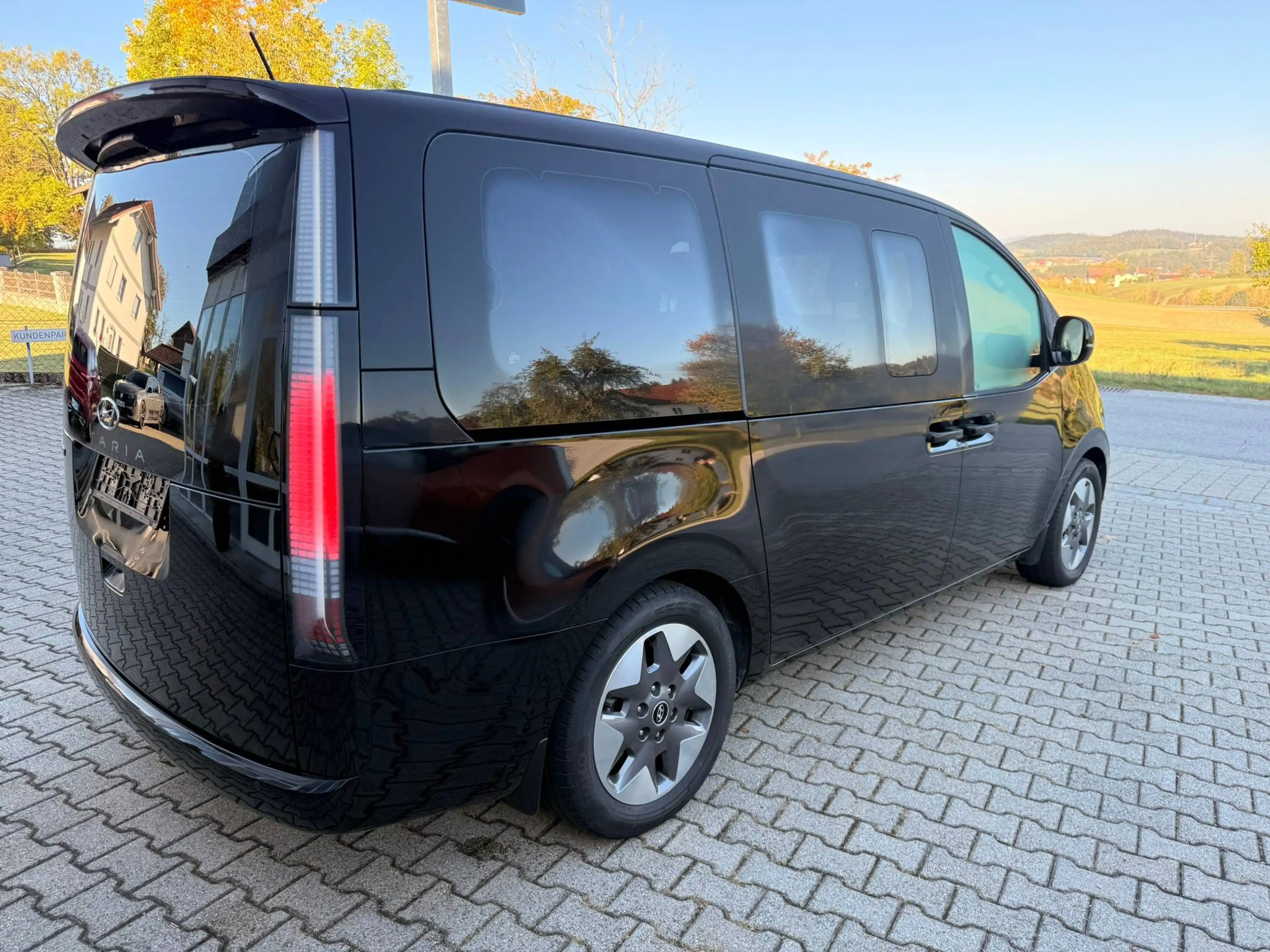 Hyundai STARIA Prime 2WD,8fach,360°Kamera, elektr.Heckkl.,elektr.Schiebetüren, — photo 6