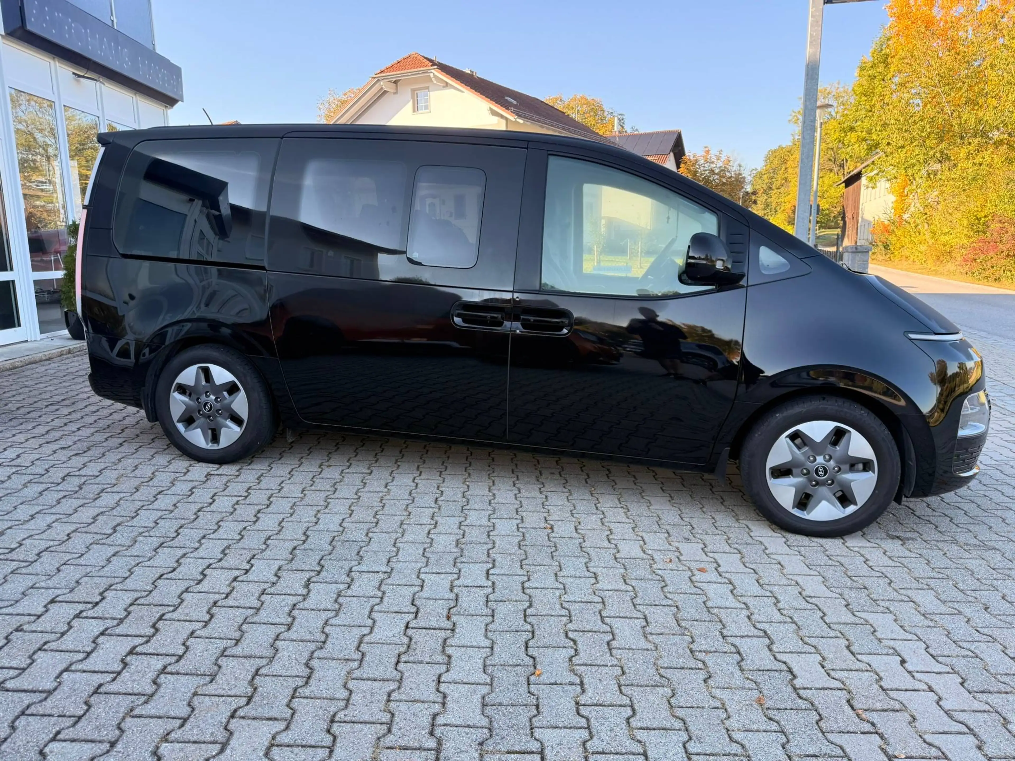Hyundai STARIA Prime 2WD,8fach,360°Kamera, elektr.Heckkl.,elektr.Schiebetüren, — photo 5