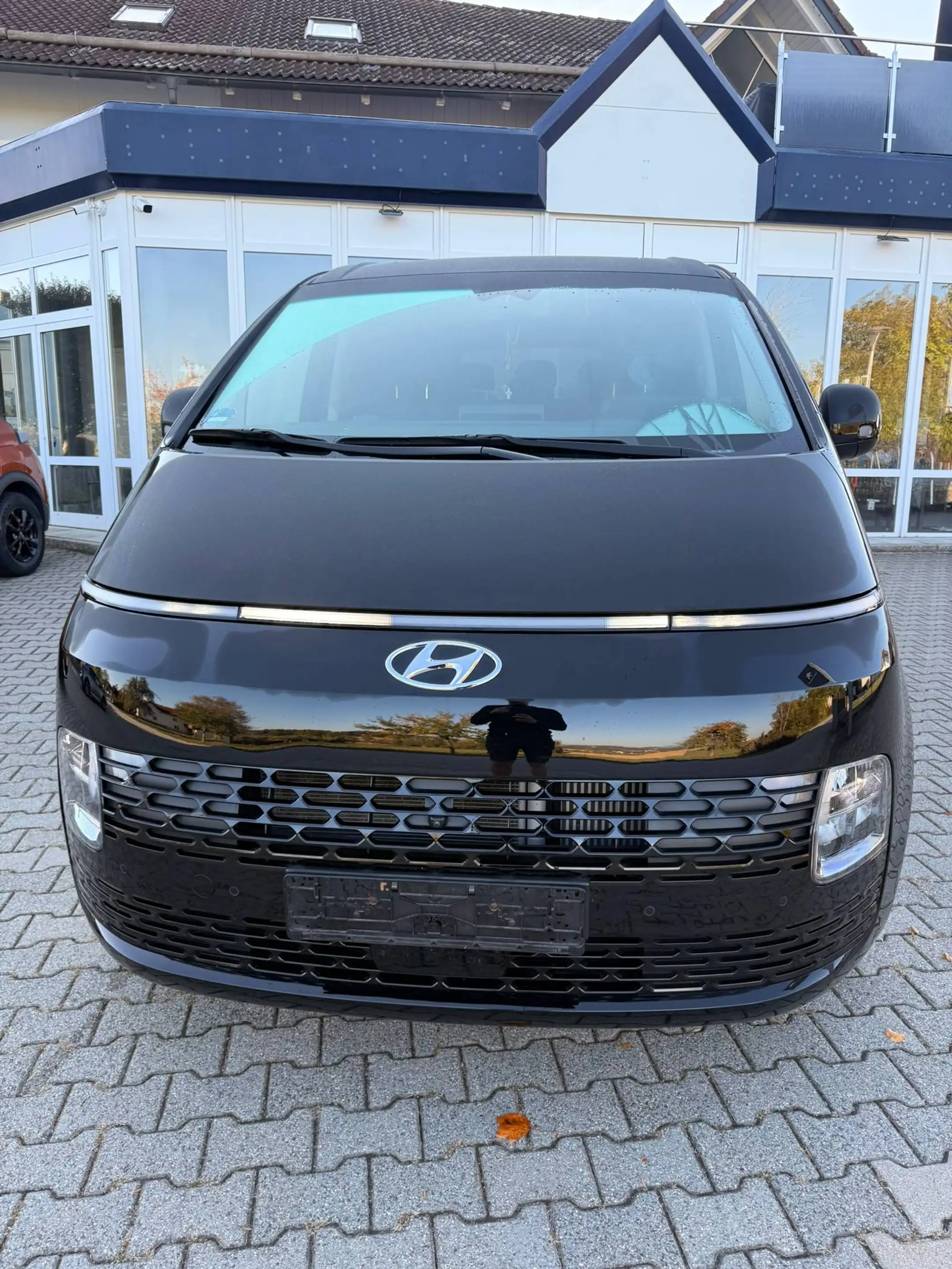 Hyundai STARIA Prime 2WD,8fach,360°Kamera, elektr.Heckkl.,elektr.Schiebetüren, — photo 3