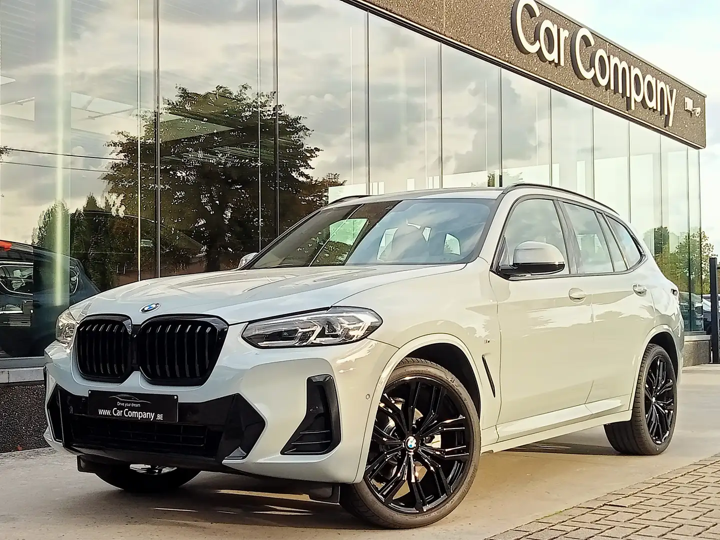 BMW X3 X3 xDrive20i Aut. M-SPORT*SHADOWLINE*21 INCH VELG Grau - 1