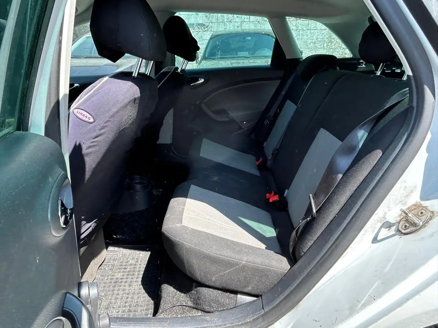 SEAT Ibiza ST 1.6 TDi CLIM AUTO 1er PROPRIETAIRE Blauw - 2