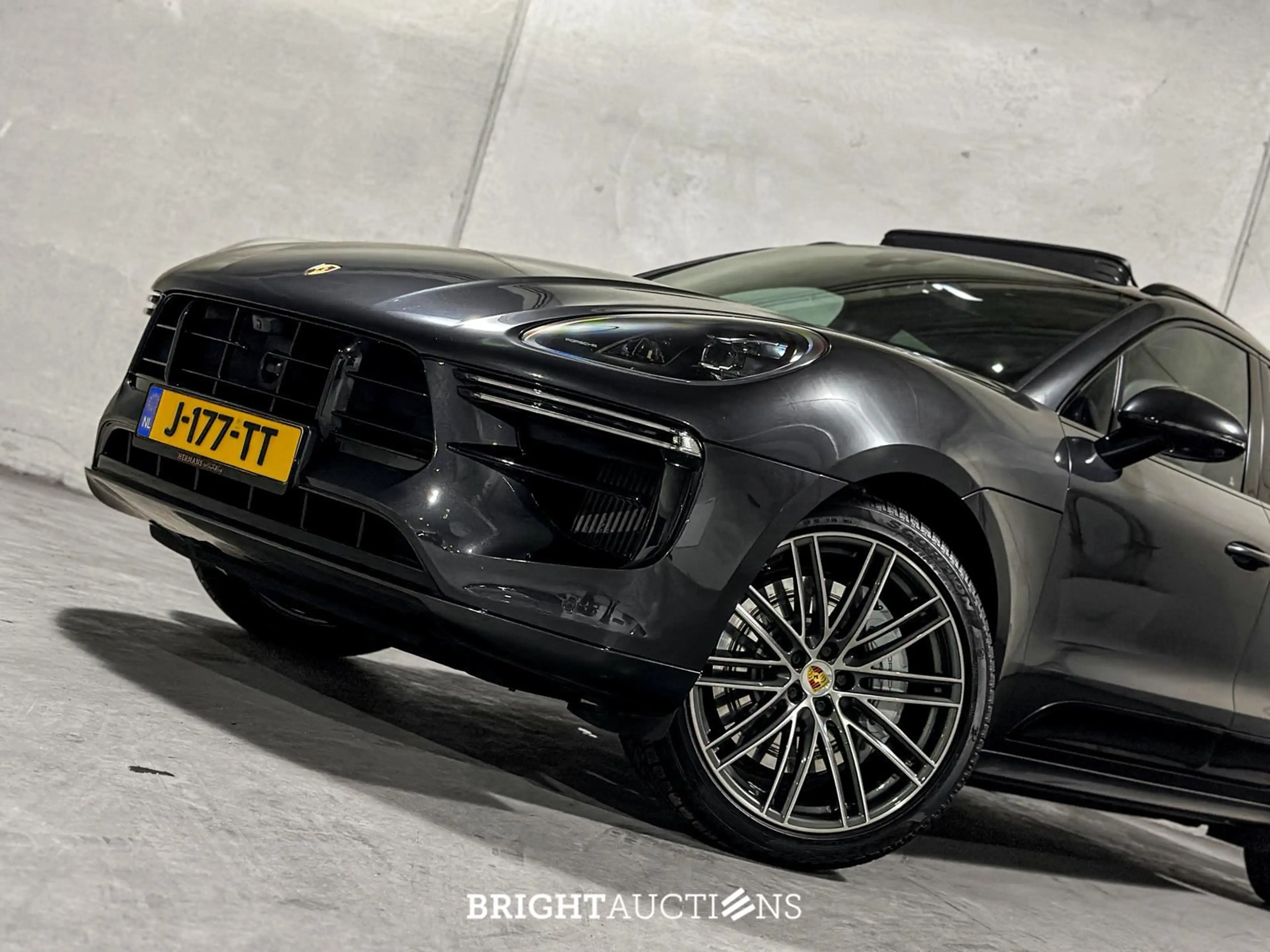 Porsche Macan Turbo 2.9 Turbo — photo 8