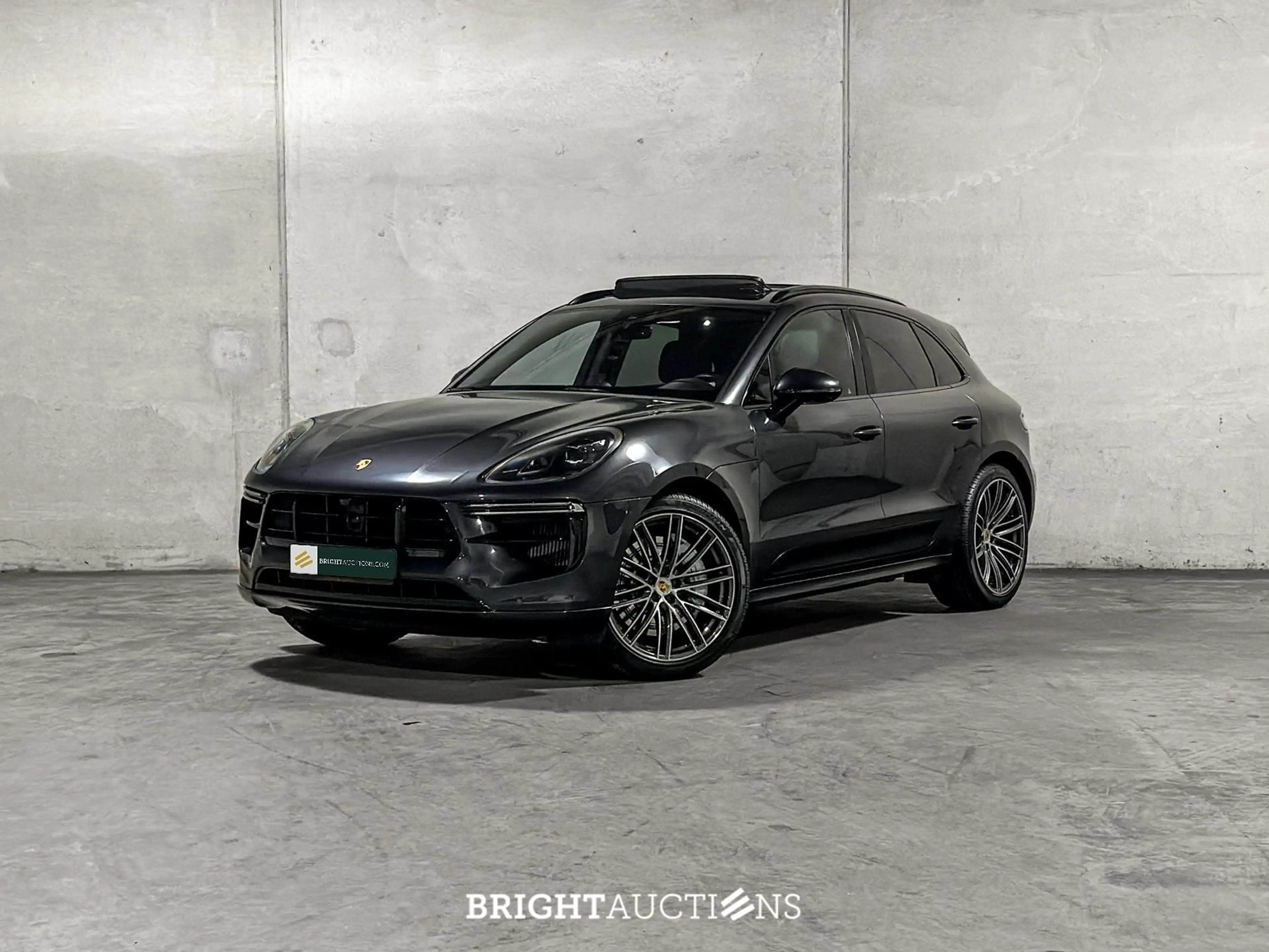 Porsche Macan Turbo 2.9 Turbo — photo 4
