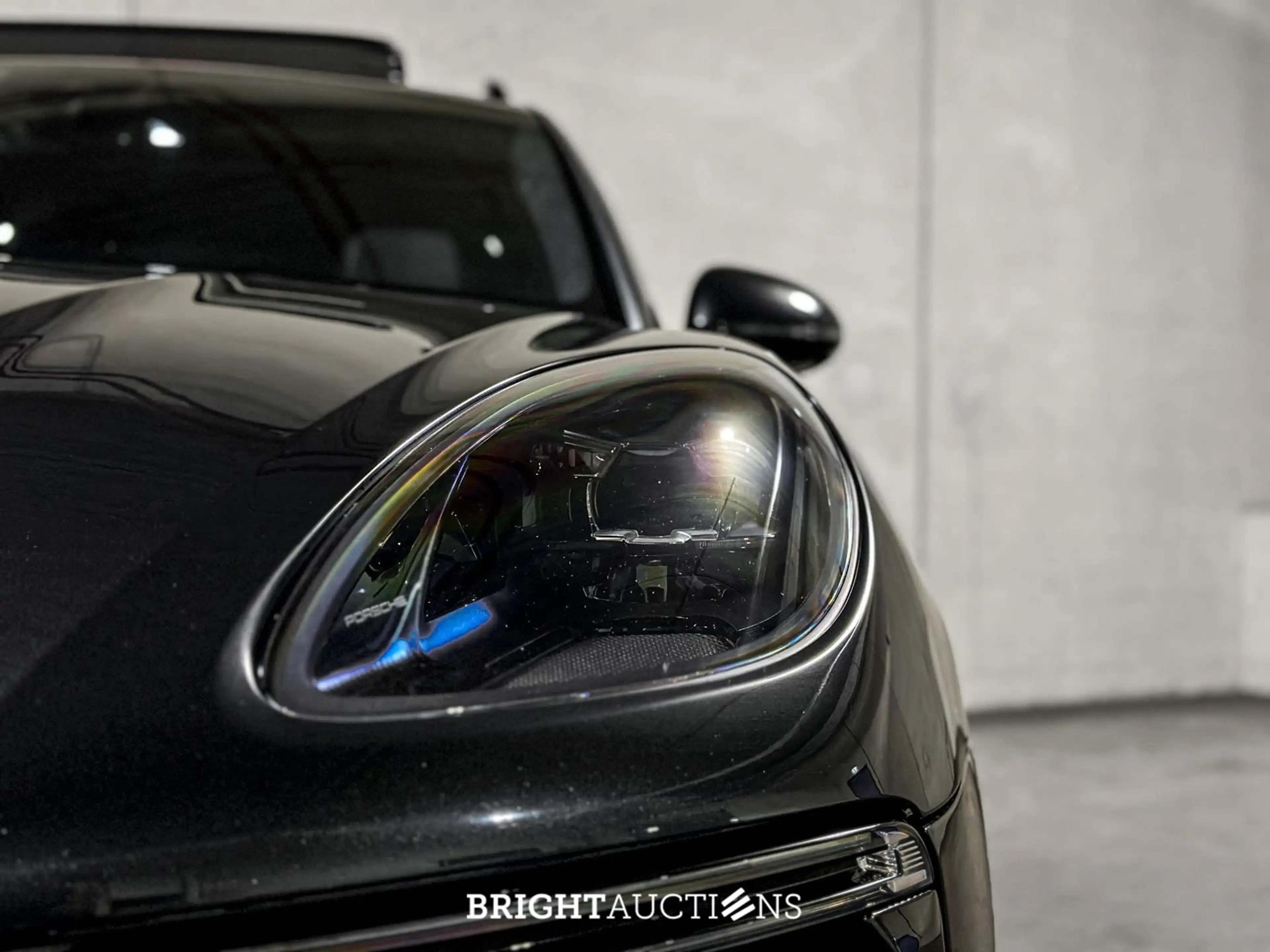 Porsche Macan Turbo 2.9 Turbo — photo 9