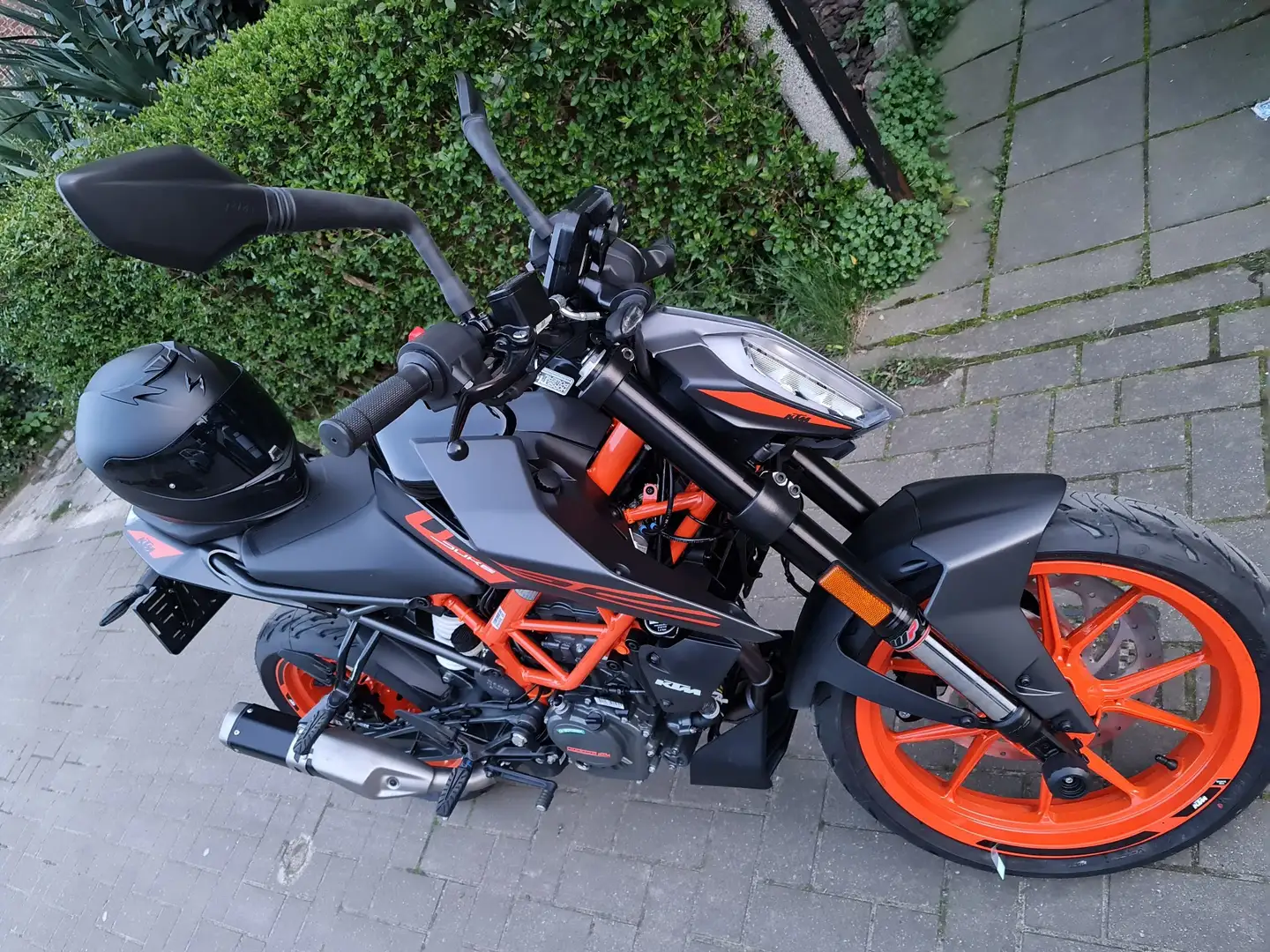 KTM 125 Duke Zwart - 1