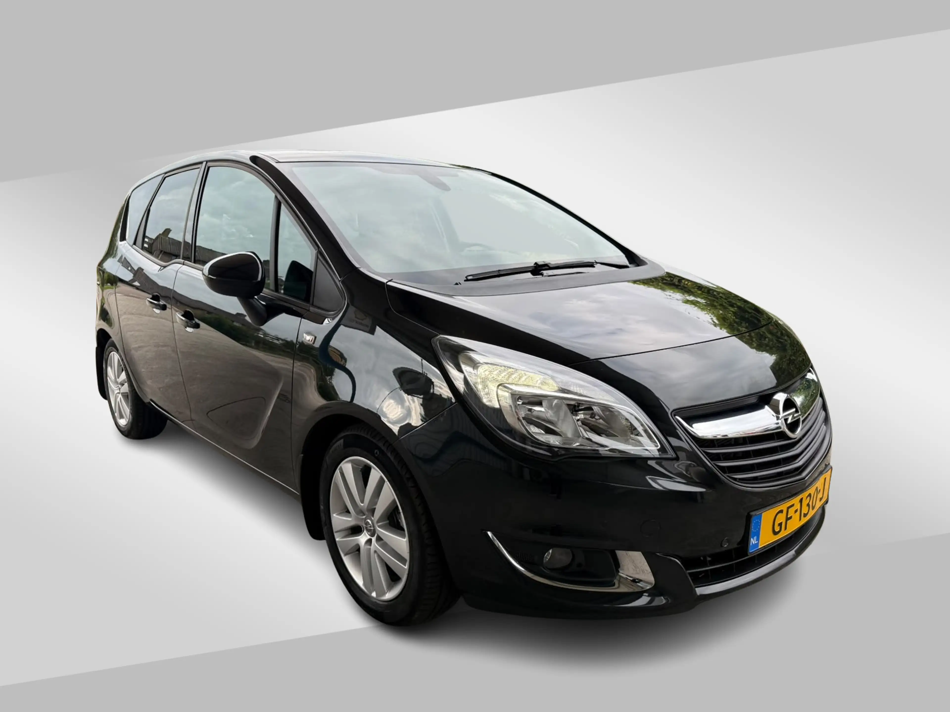 Opel Meriva 1.4 Turbo Design Edition | Navi | Parkeersensoren — photo 2