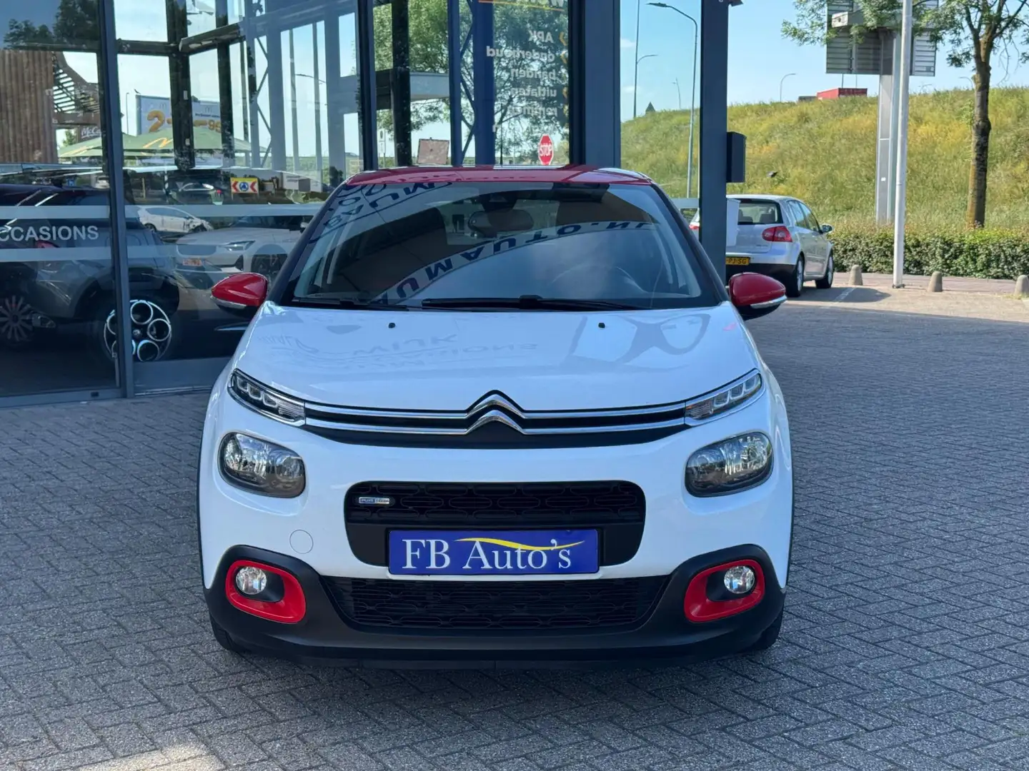 Citroen C3 1.2 PureTech Shine AIrco Navi Cruise Blanco - 2