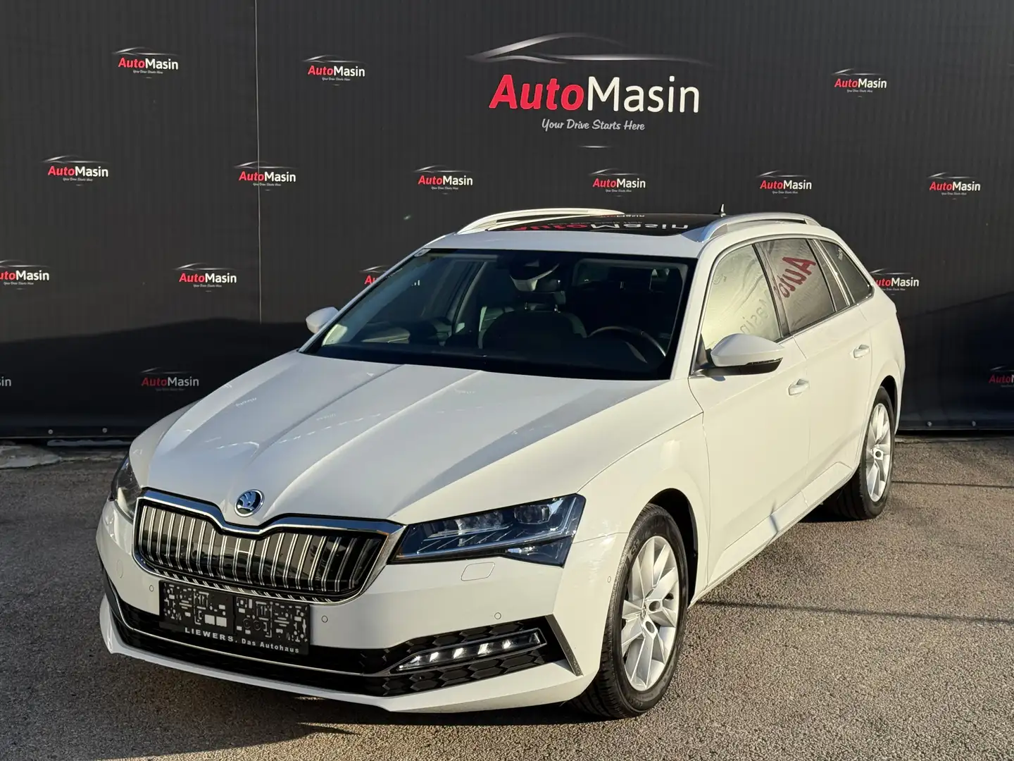 Skoda Superb Superb Kombi 1,4 TSI PHEV Style DSG Weiß - 1