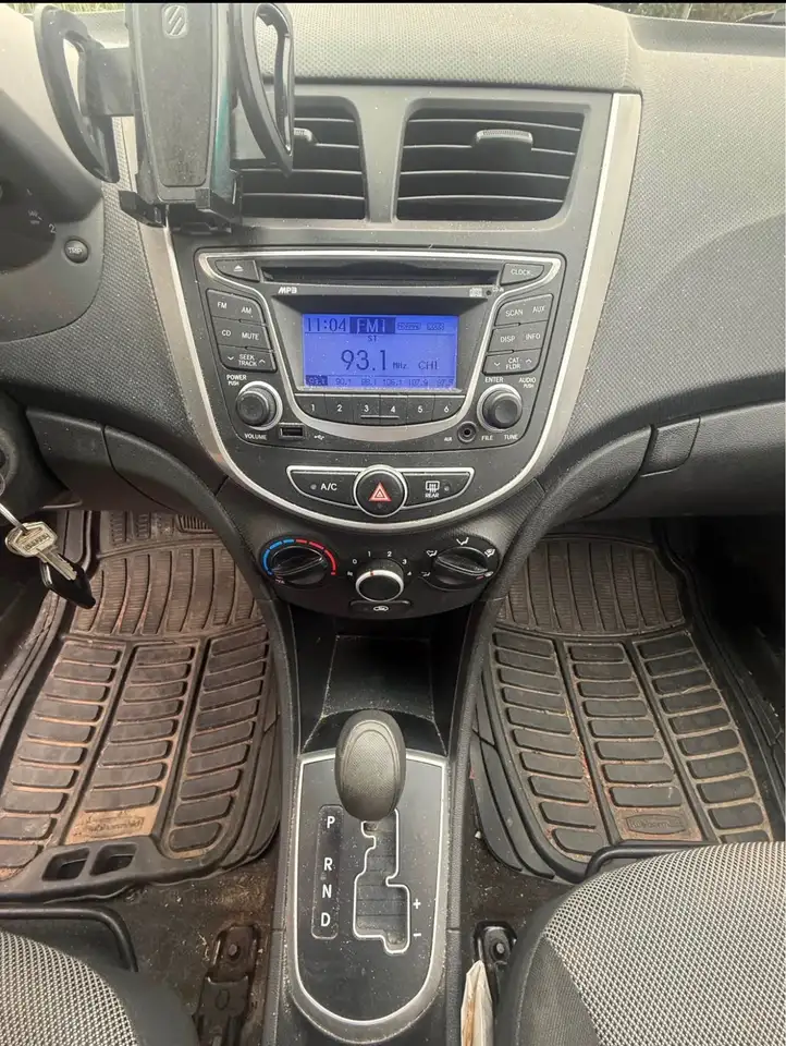 Hyundai ACCENT снимка Hyundai ACCENT