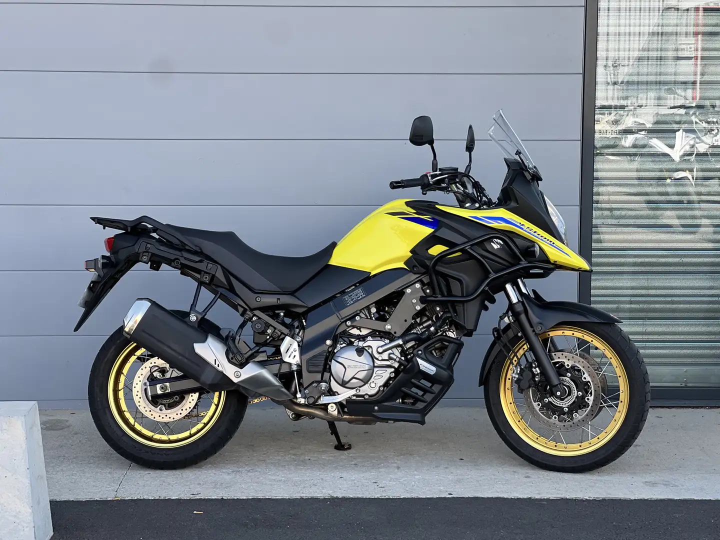 Suzuki V-Strom 650 XT Amarillo - 1