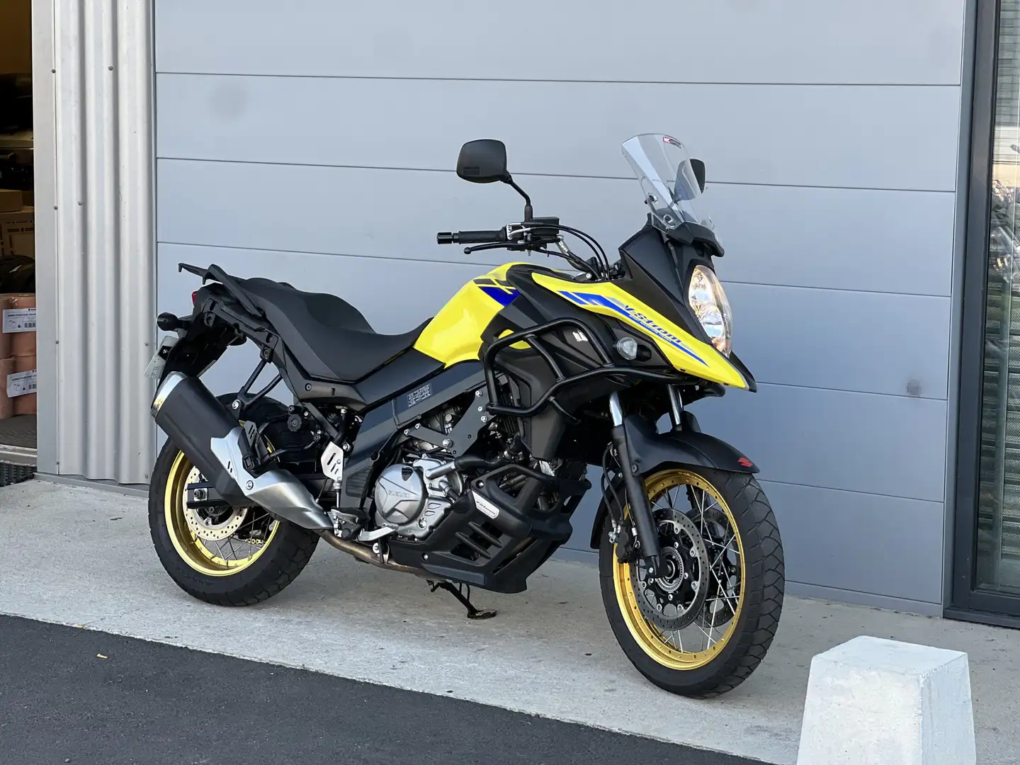 Suzuki V-Strom 650 XT Amarillo - 2
