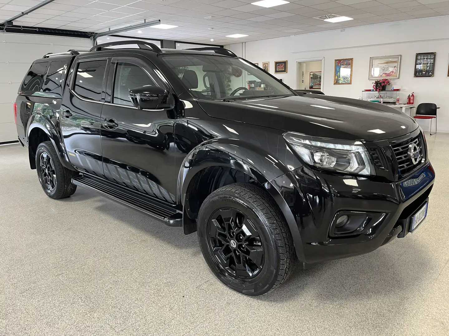 Nissan Navara 2.3 dci N-Guard 4wd 190cv auto PREZZO FINITO Noir - 1