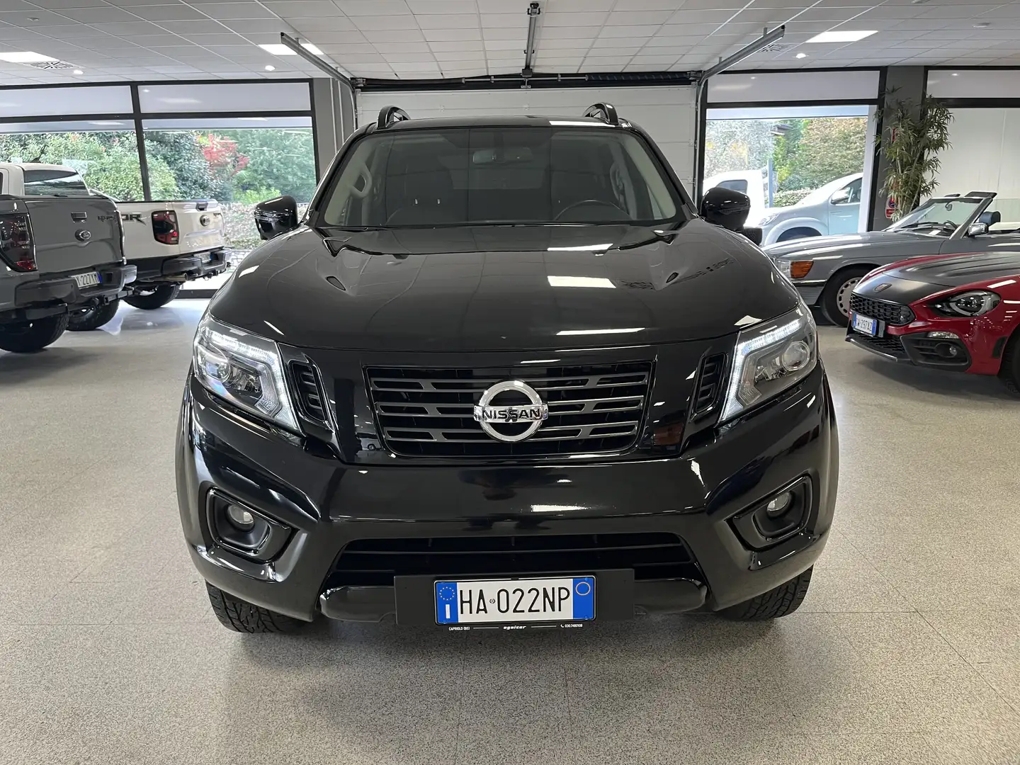Nissan Navara 2.3 dci N-Guard 4wd 190cv auto PREZZO FINITO Noir - 2