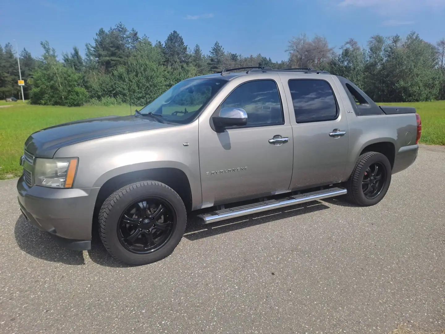 Chevrolet Avalanche Avalanche 5.3 V8 4WD Grau - 1