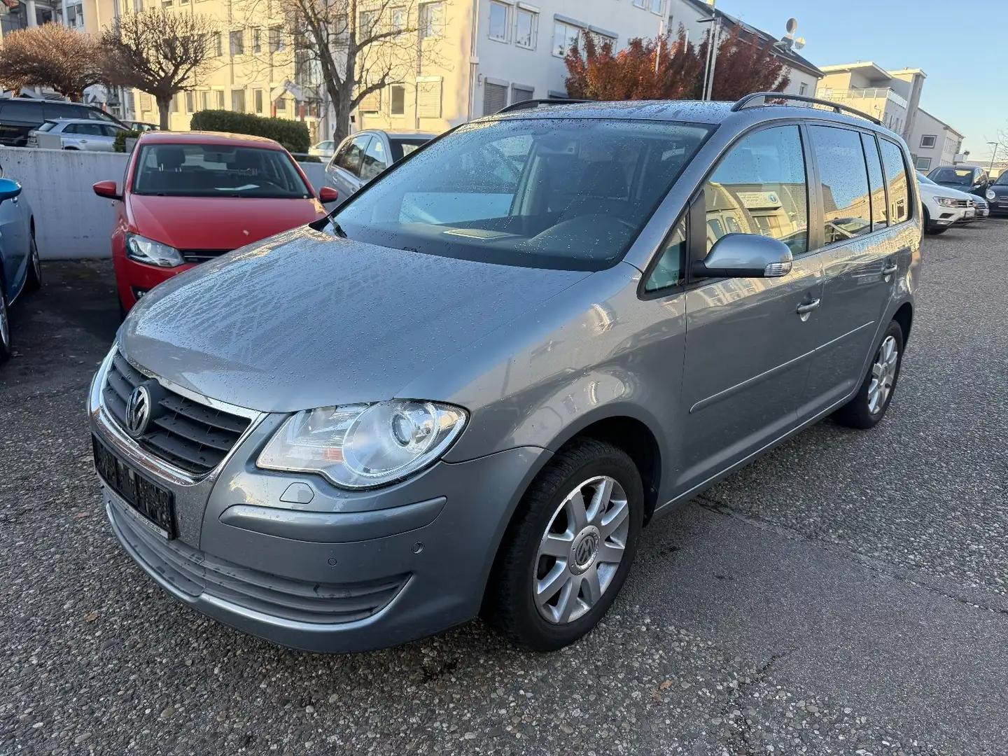 Volkswagen Touran DSG United*Klimaautomatik*SHZ*AHK*Einpark Grigio - 1