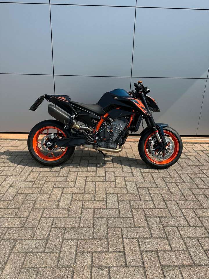 KTM 890 Duke