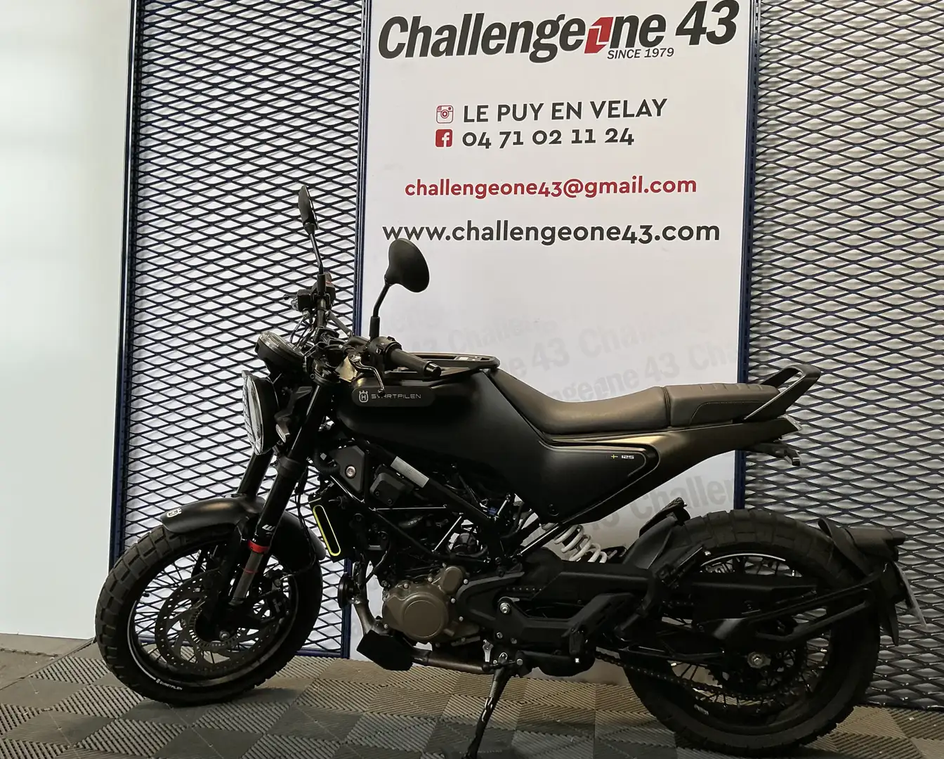 Husqvarna Svartpilen Noir - 1