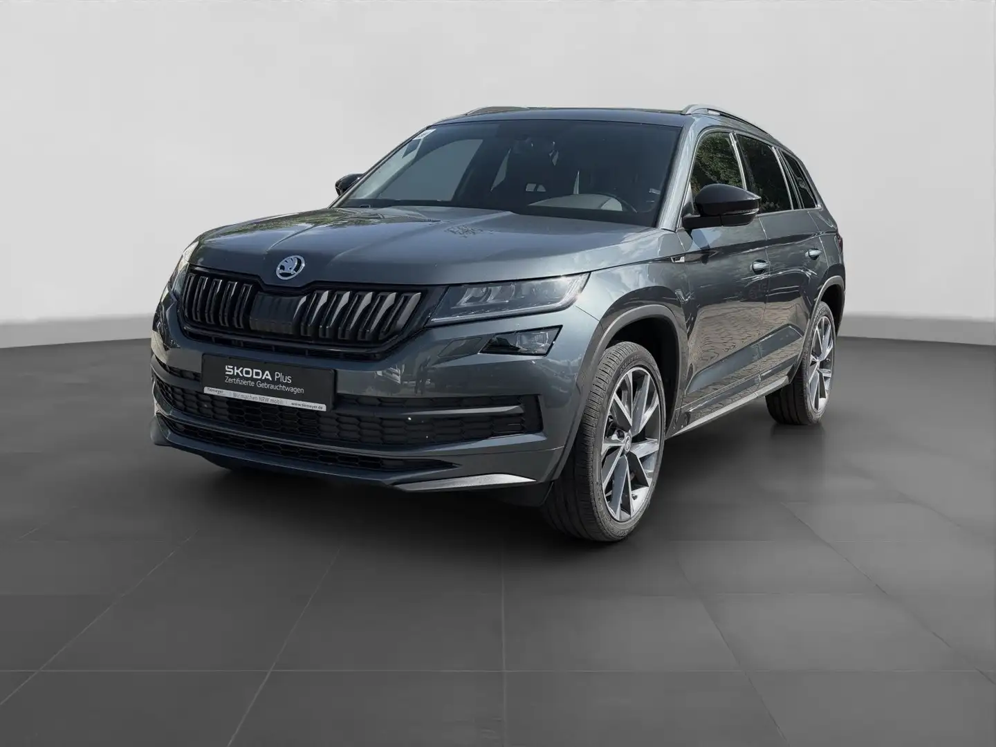 Skoda Kodiaq 2.0 TDI DSG SPORTLINE LM20 AHK VIRTUAL AC Grijs - 2