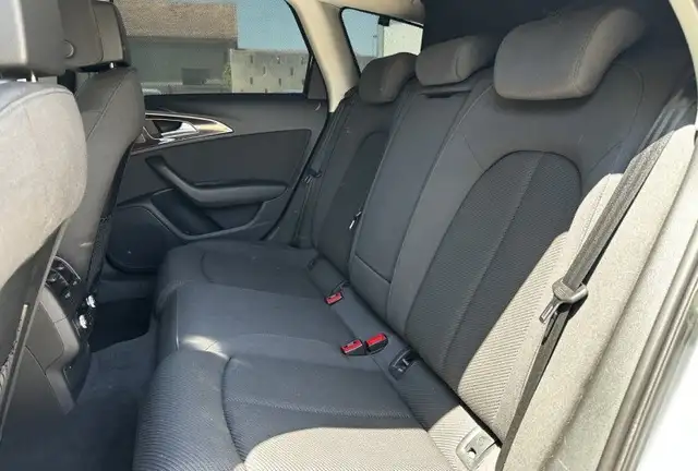 Audi A6 view 12