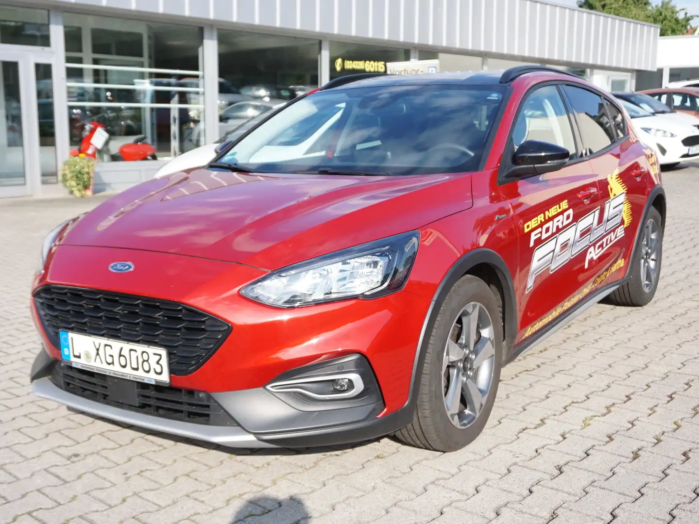 Ford Focus 1.0 EcoBoost AUTOMATIK "ACTIVE" Rot - 1