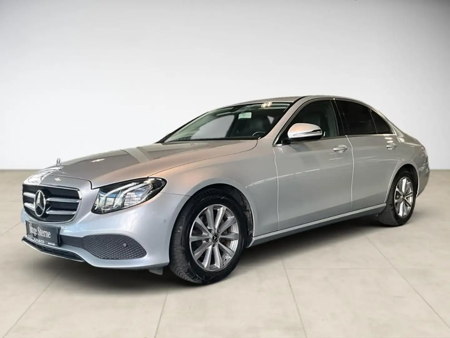 Mercedes-Benz E 200 d Avantgarde Limousine SpurW PDC SHZ Navi Argent - 1