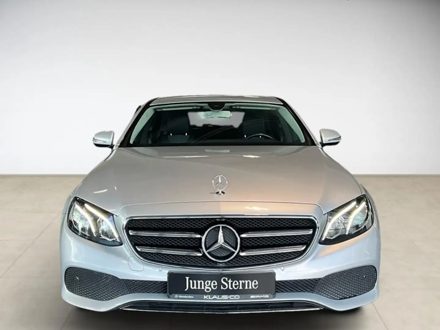 Mercedes-Benz E 200 d Avantgarde Limousine SpurW PDC SHZ Navi Argent - 2