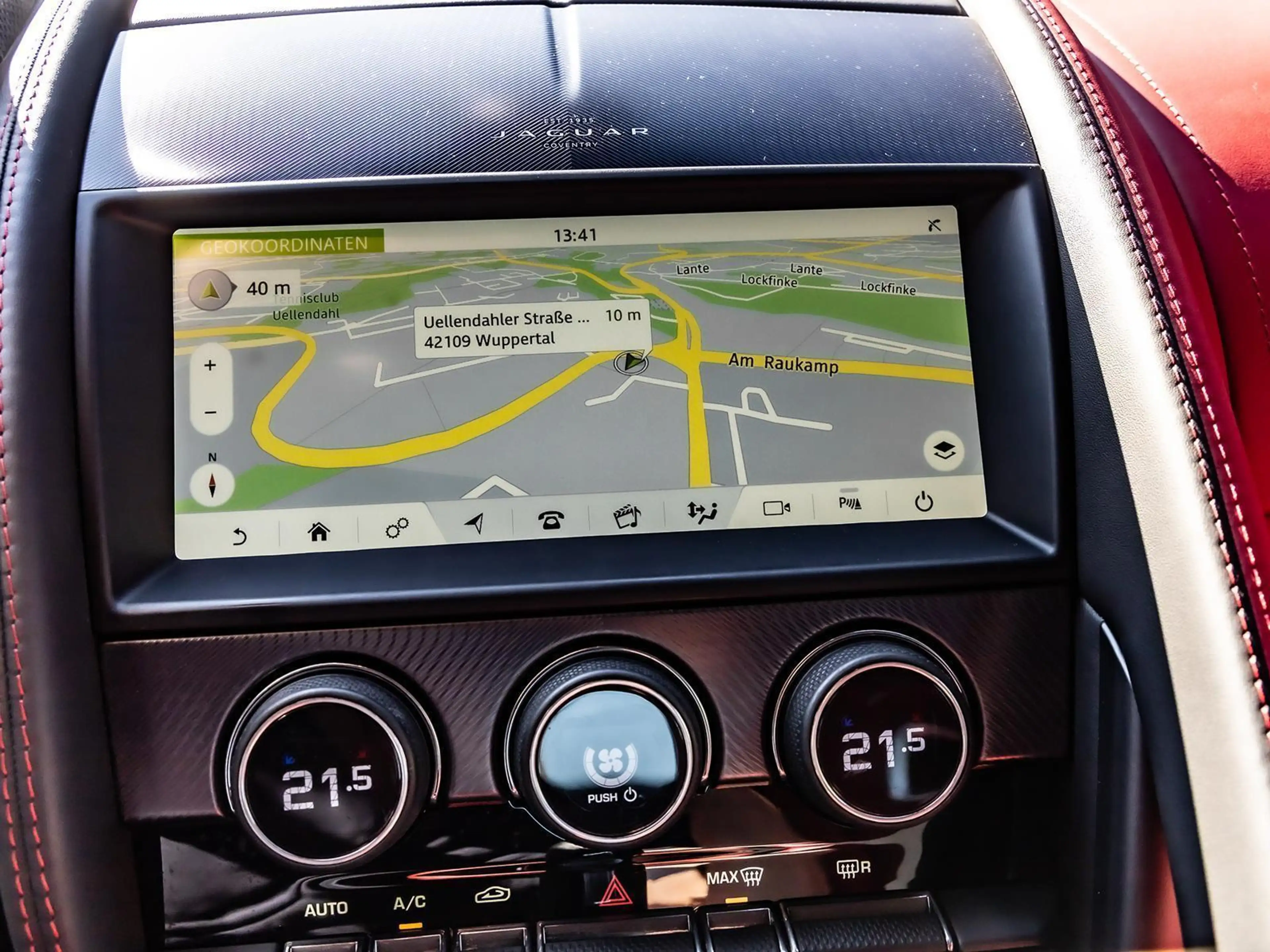 Jaguar F-Type P300 R-Dynamic Black NAVI PDC LED — photo 15