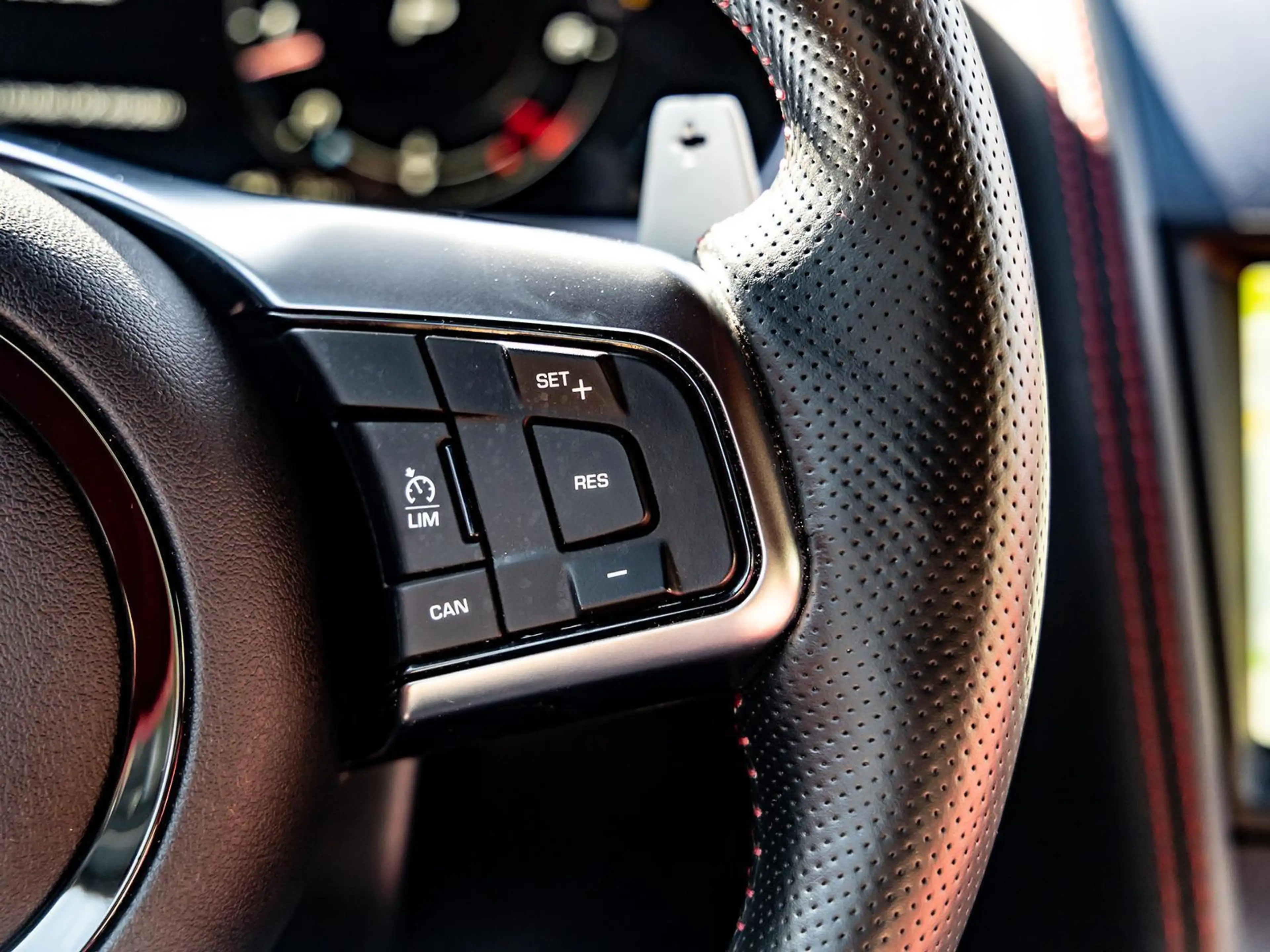 Jaguar F-Type P300 R-Dynamic Black NAVI PDC LED — photo 19