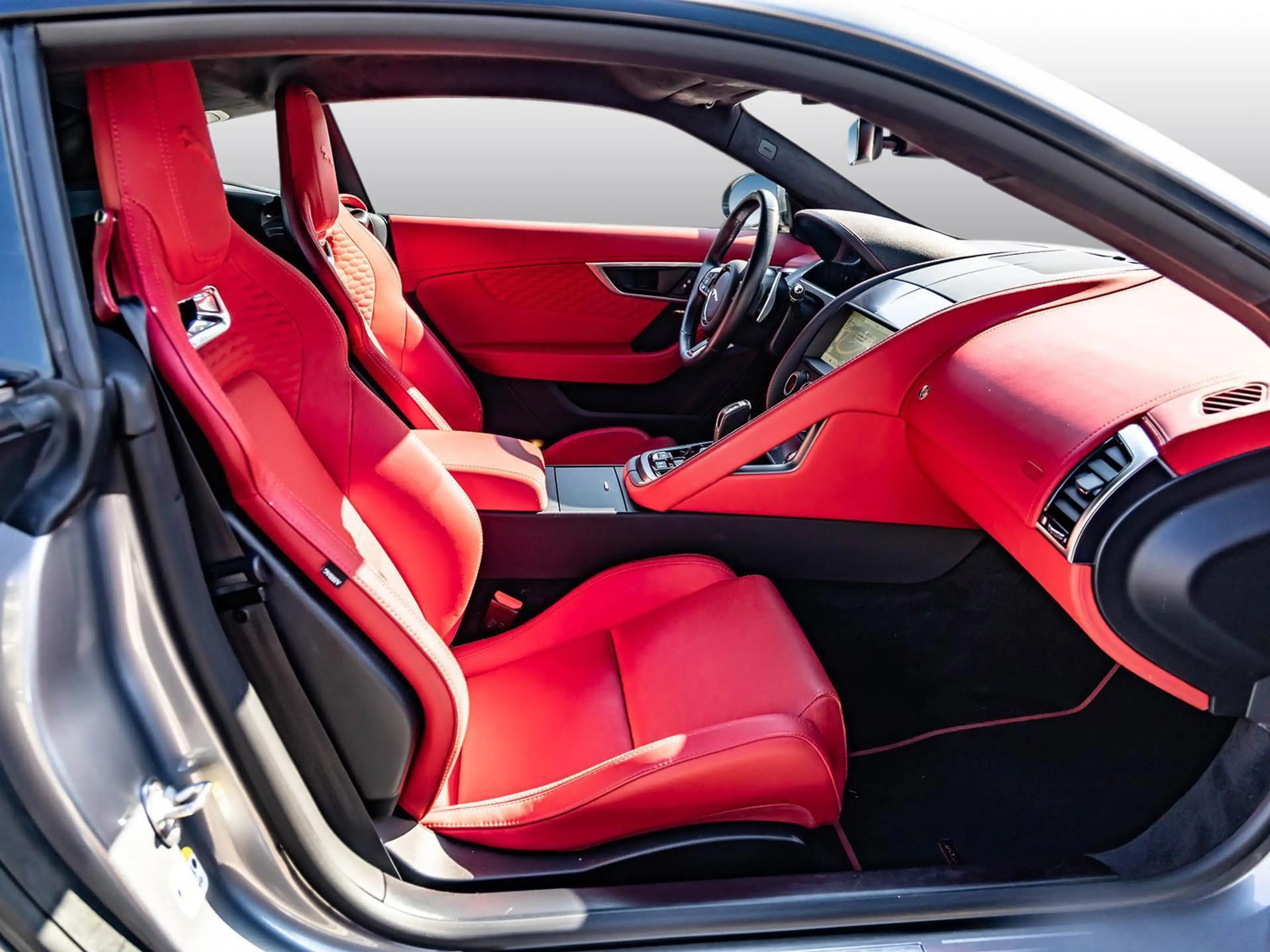 Jaguar F-Type P300 R-Dynamic Black NAVI PDC LED — photo 8
