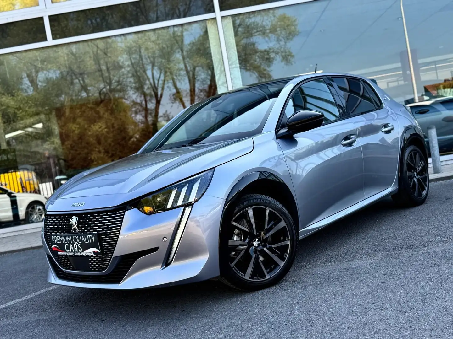 Peugeot 208 GT-LINE / 2023 / CARPLAY / SFEERLICHT / KEYLESS Argent - 1