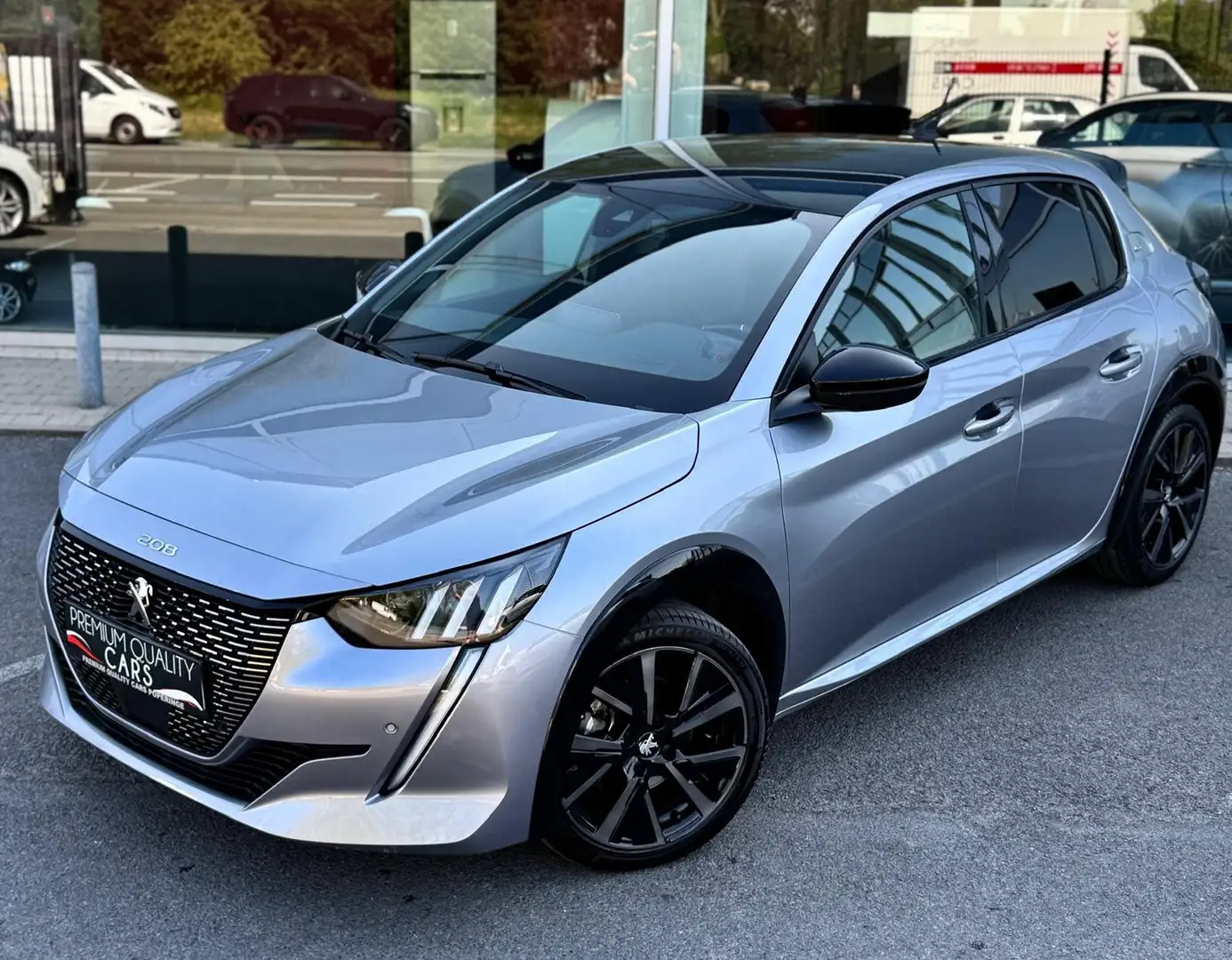 Peugeot 208 GT-LINE / 2023 / CARPLAY / SFEERLICHT / KEYLESS Argent - 2