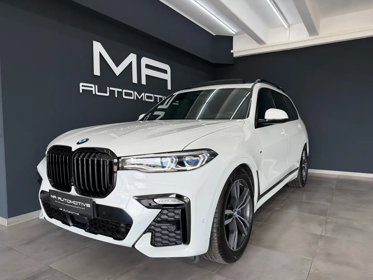 BMW X7 xDrive 30d MSport*LASER*PANO*7SITZER*HK*AHK*LUFT* Weiß - 1