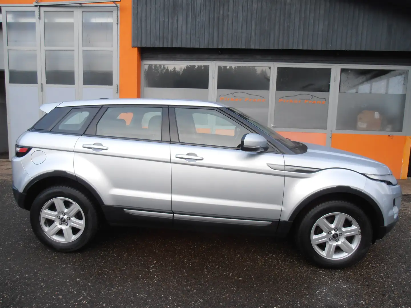 Land Rover Range Rover Evoque Pure 2,2 TD Grau - 2