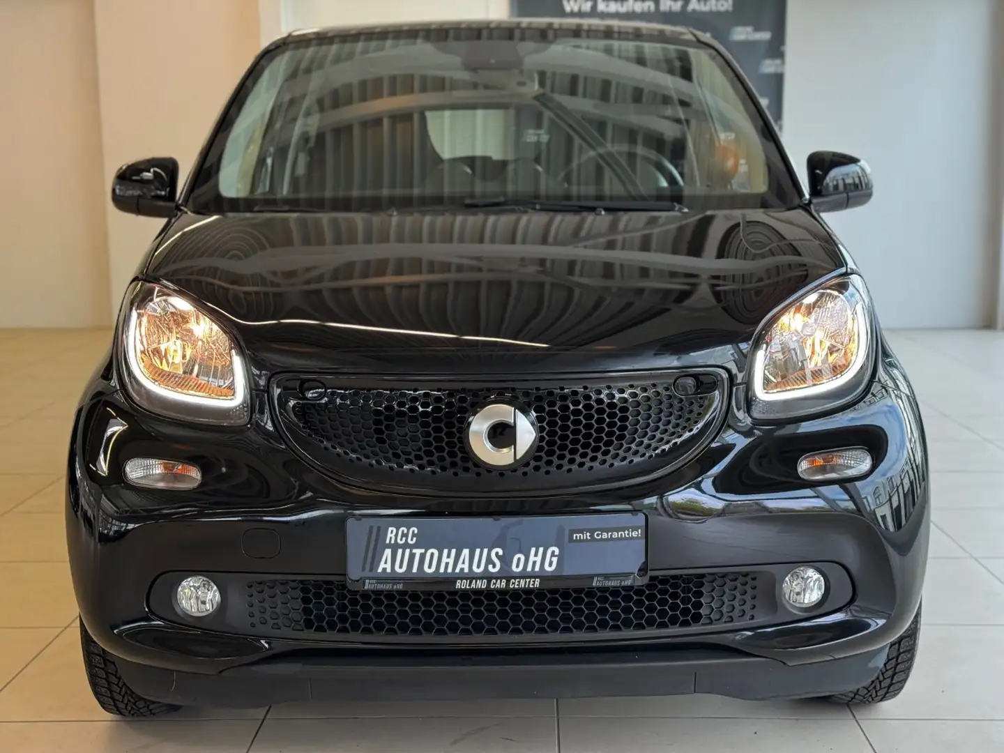 smart forFour Automatik Pano JBL SHZ Klima Schwarz - 2