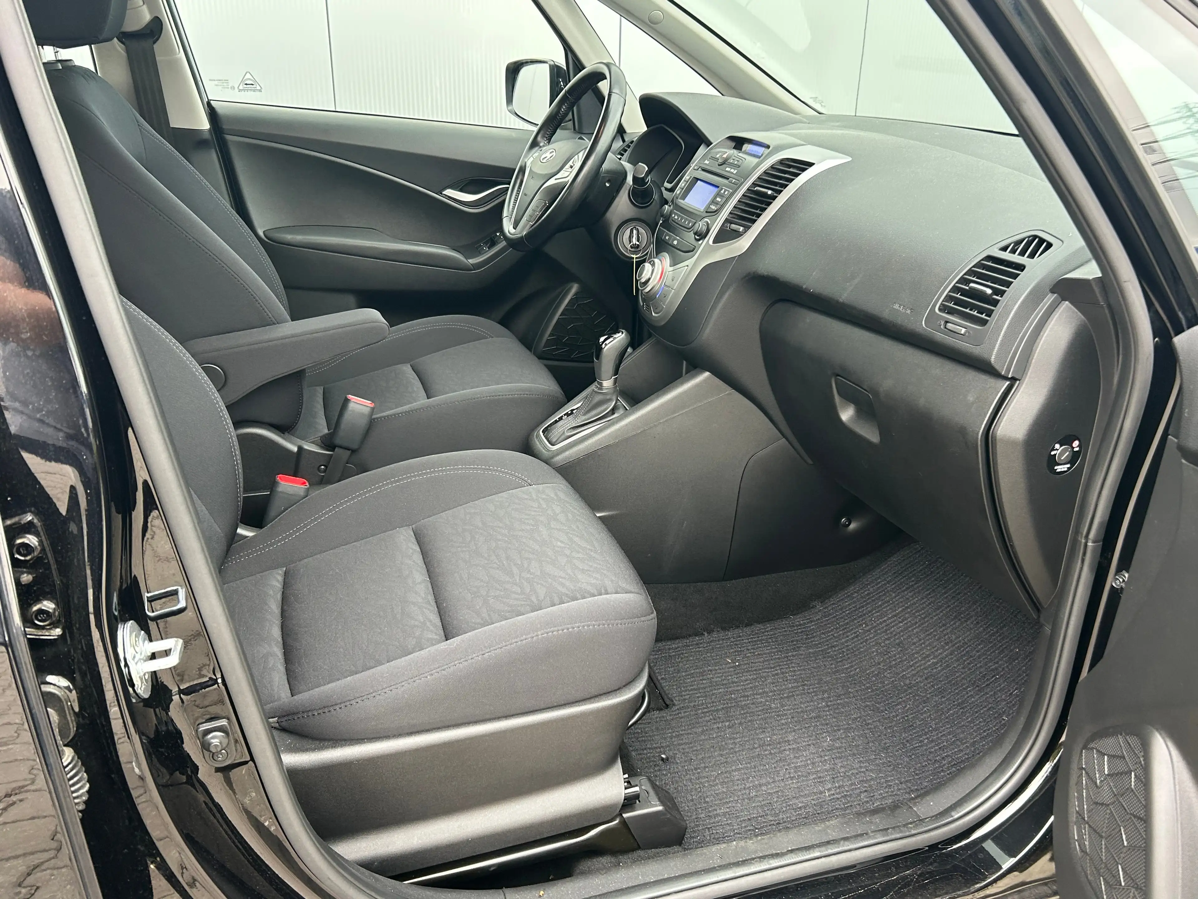 Hyundai iX20 1.6i i-Vision | Automaat | 16" Lichtmetalen velgen — photo 22