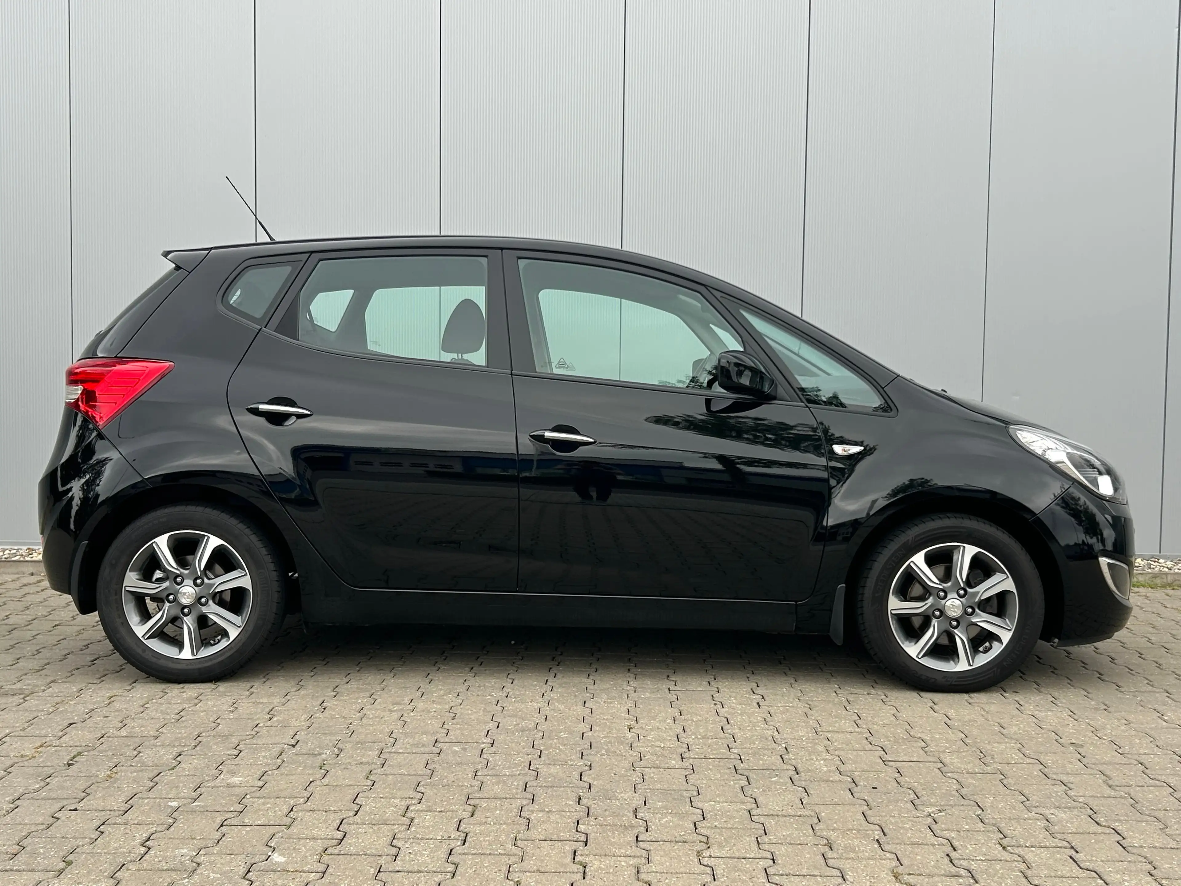 Hyundai iX20 1.6i i-Vision | Automaat | 16" Lichtmetalen velgen — photo 24