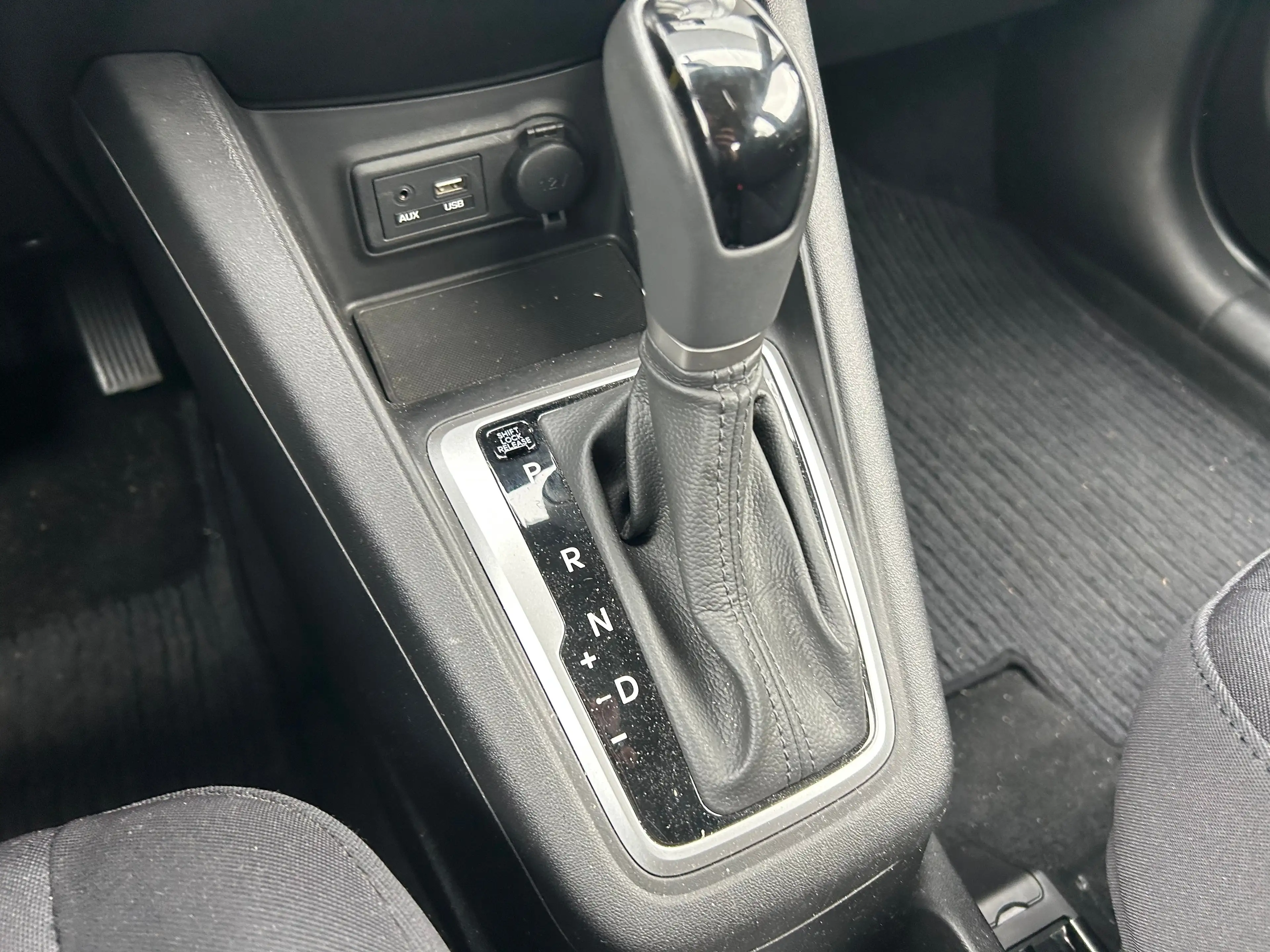 Hyundai iX20 1.6i i-Vision | Automaat | 16" Lichtmetalen velgen — photo 13
