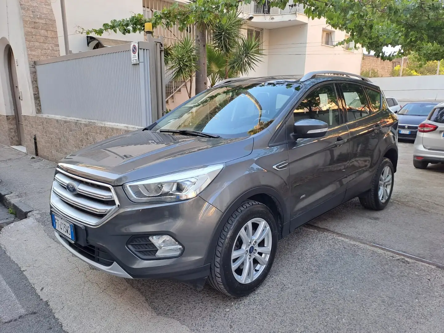 Ford Kuga Kuga 2.0 tdci AWD tagliandi certificati Gris - 2