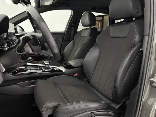 Audi A4 view 15