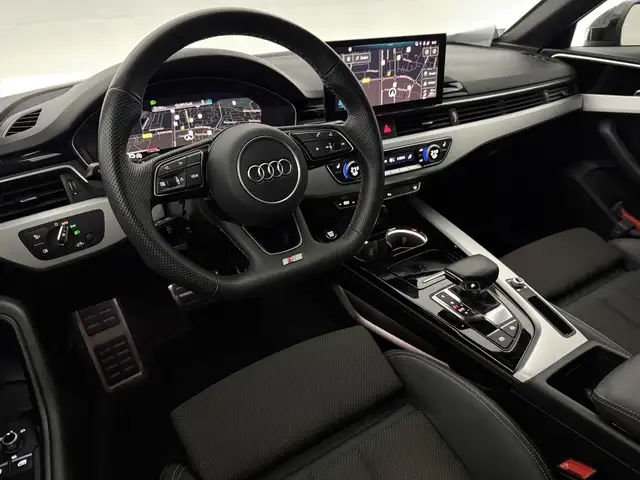 Audi A4 view 14