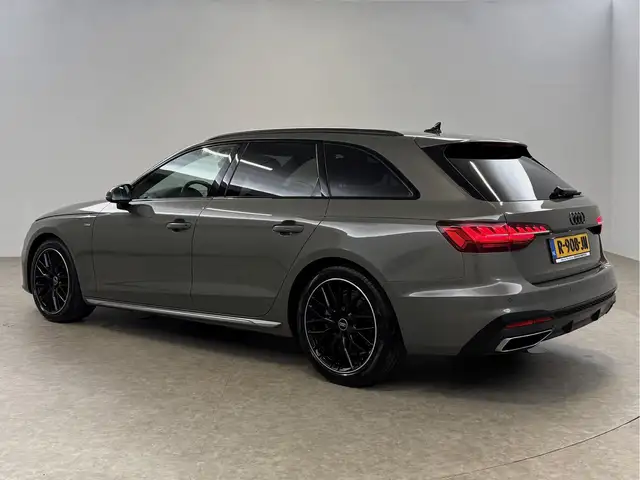 Audi A4 view 3