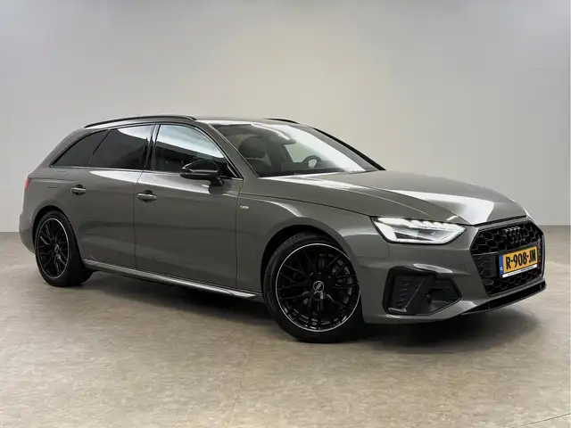 Audi A4 view 6