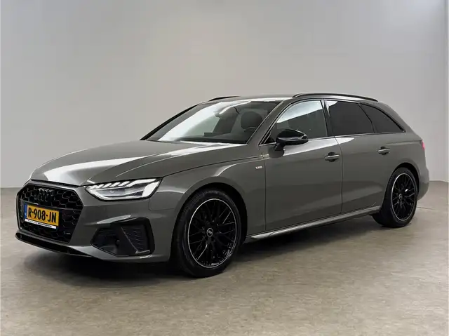 Audi A4 view 7